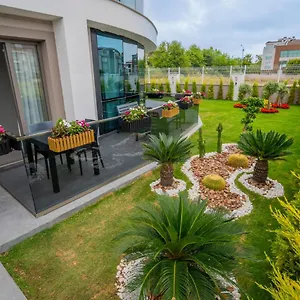 Lara Marine Homes 公寓式酒店
