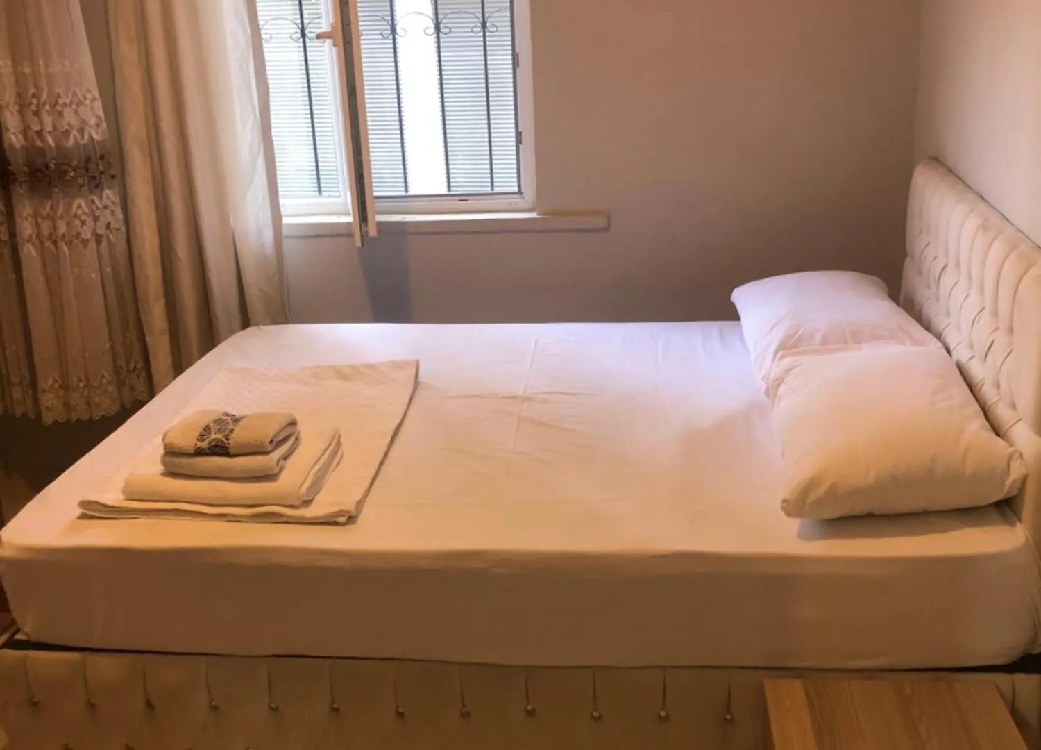 Antalyanin Kalbinde Terasli Odalar トルコ